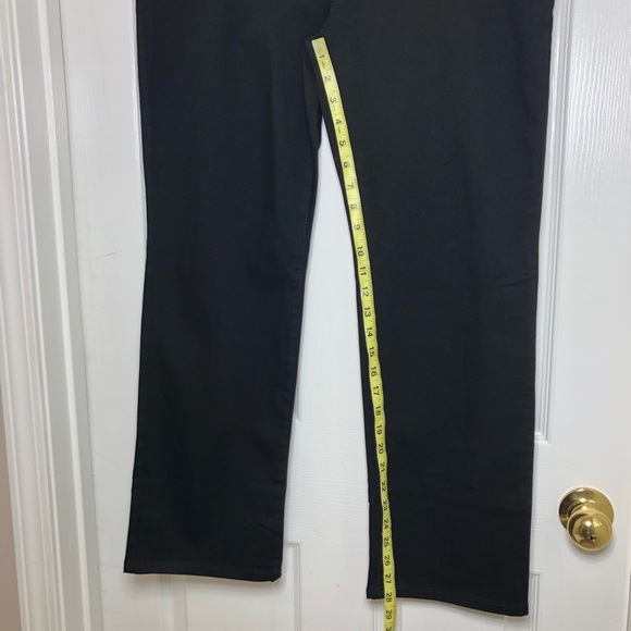 Chico’s Stretchy Mid Modern Rise Closet Staple Black Straight Jeans 2 Short 12-L - Picture 10 of 15